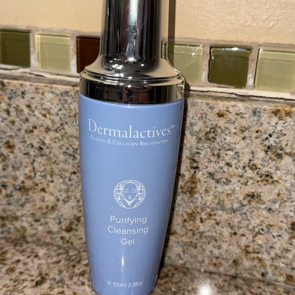 Dermalactives Purifying Cleansing Gel, elastin & collagen rejuvenation. - Picture 1 of 2